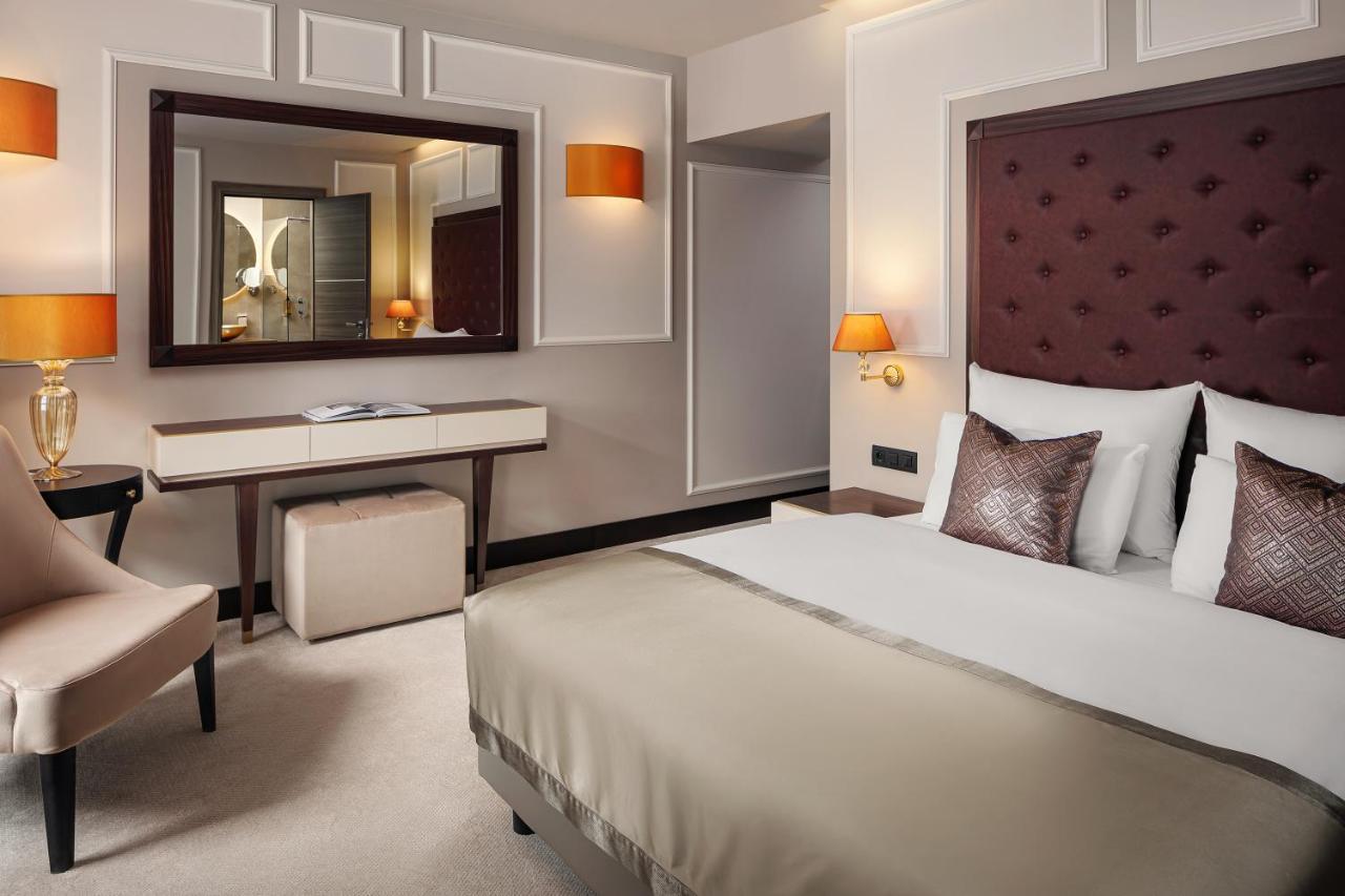 Boutique Hotel Saxonia การ์โลวีวารี ภายนอก รูปภาพ