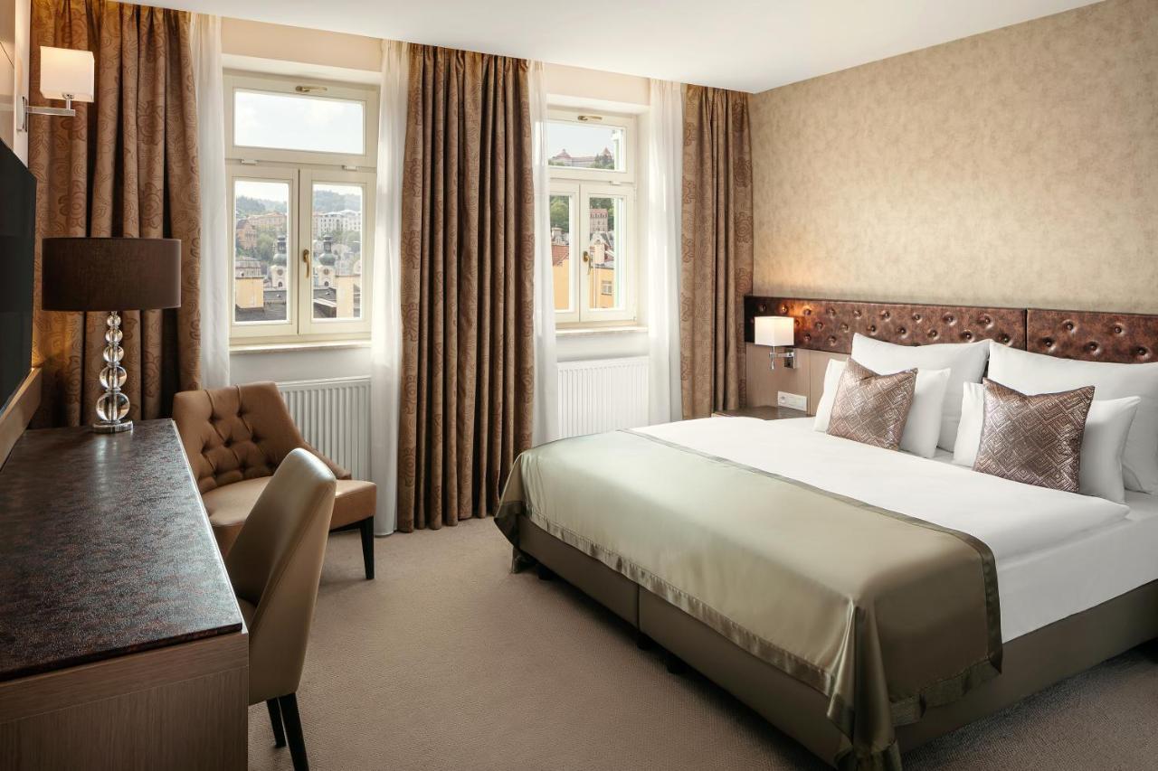 Boutique Hotel Saxonia การ์โลวีวารี ภายนอก รูปภาพ