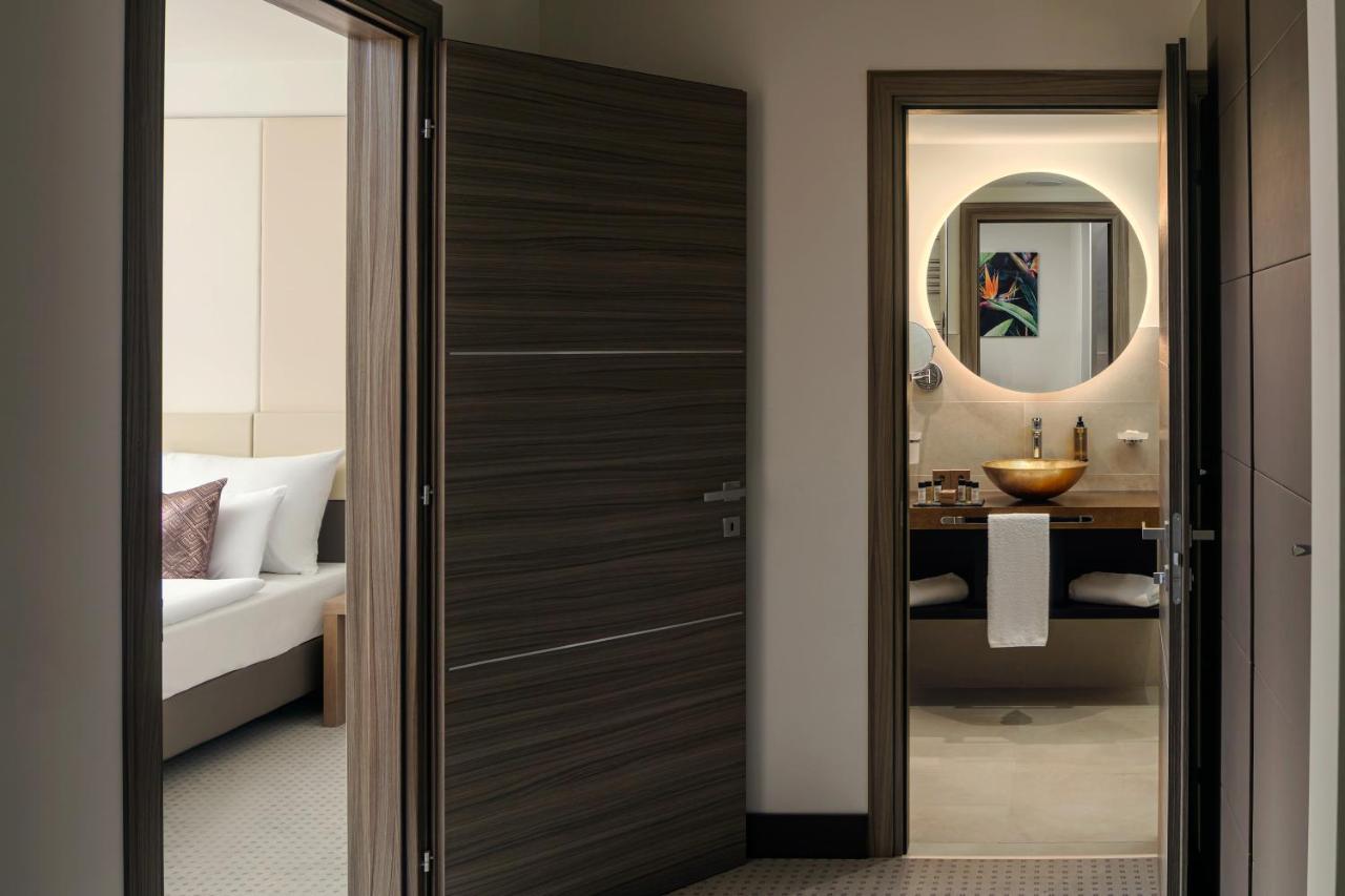 Boutique Hotel Saxonia การ์โลวีวารี ภายนอก รูปภาพ