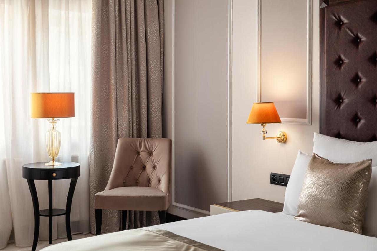 Boutique Hotel Saxonia การ์โลวีวารี ภายนอก รูปภาพ
